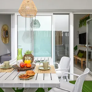 https://montsera-luxury-duplex.in-canary-islands.com