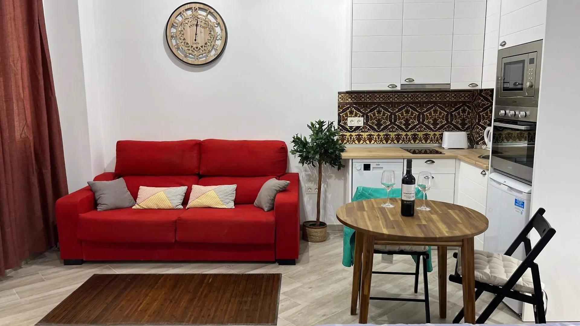 Malasana 51, New Art Apartment, Breakfast Included, Historic Center, Quite Neighborhood, Ml Malaga 0*,  Spain